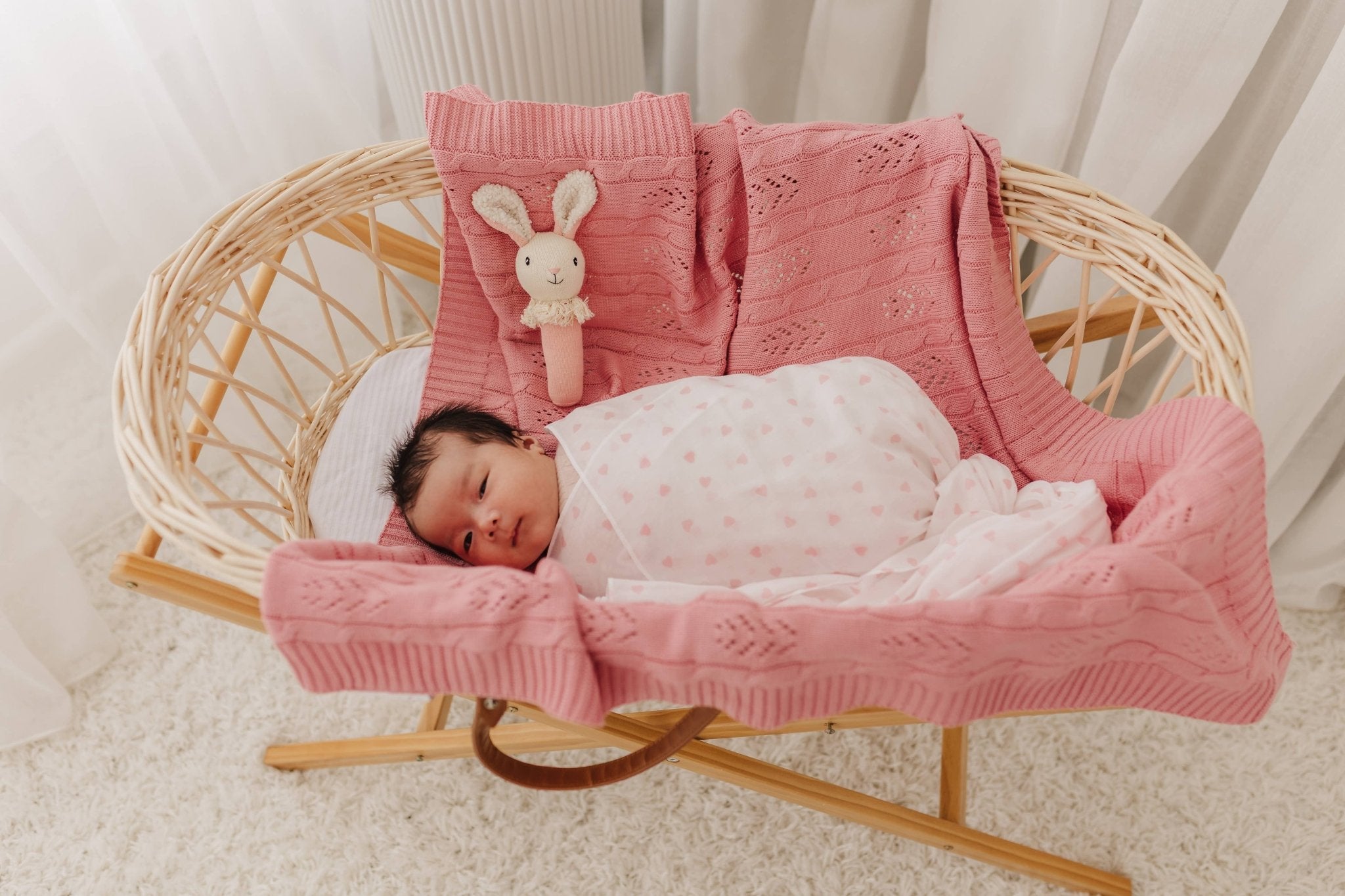 Nibbles Bunny Knitted Rattle | Blush premium baby gift - Baba-lando