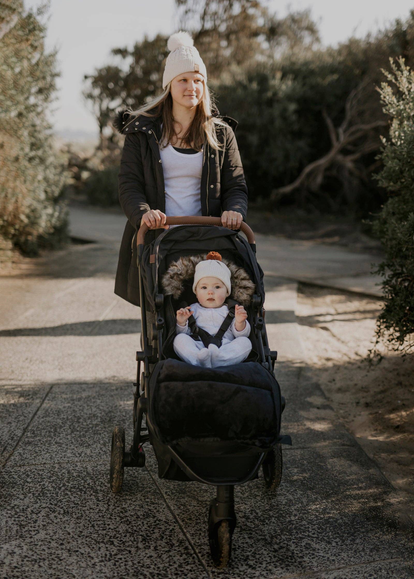 Nordic Footmuff Pram Liner | Classic Black by Baby luno