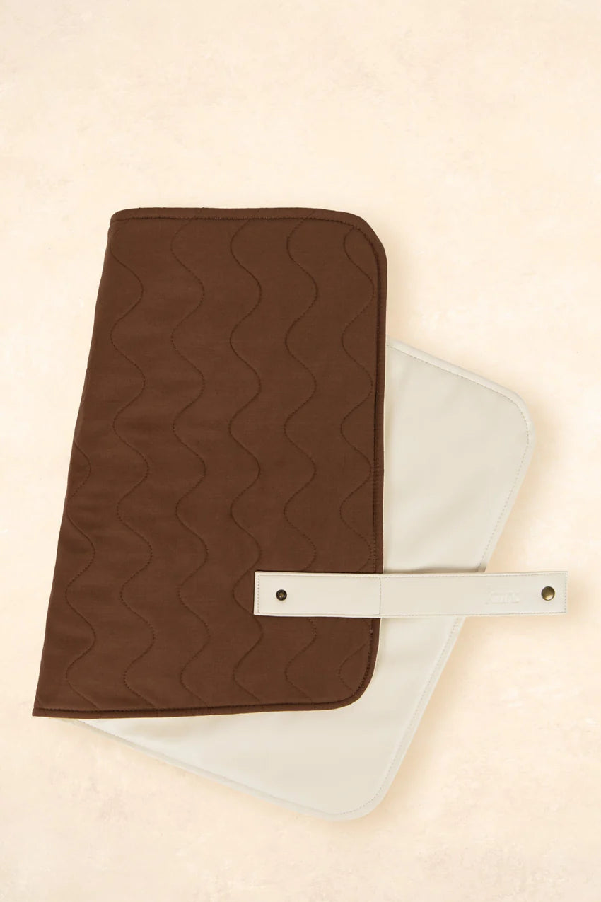 Luxe Travel Change Mat | Chocolate